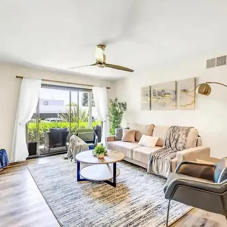 Resort Living With Pool & Tennis Minutes To Del Mar Beaches